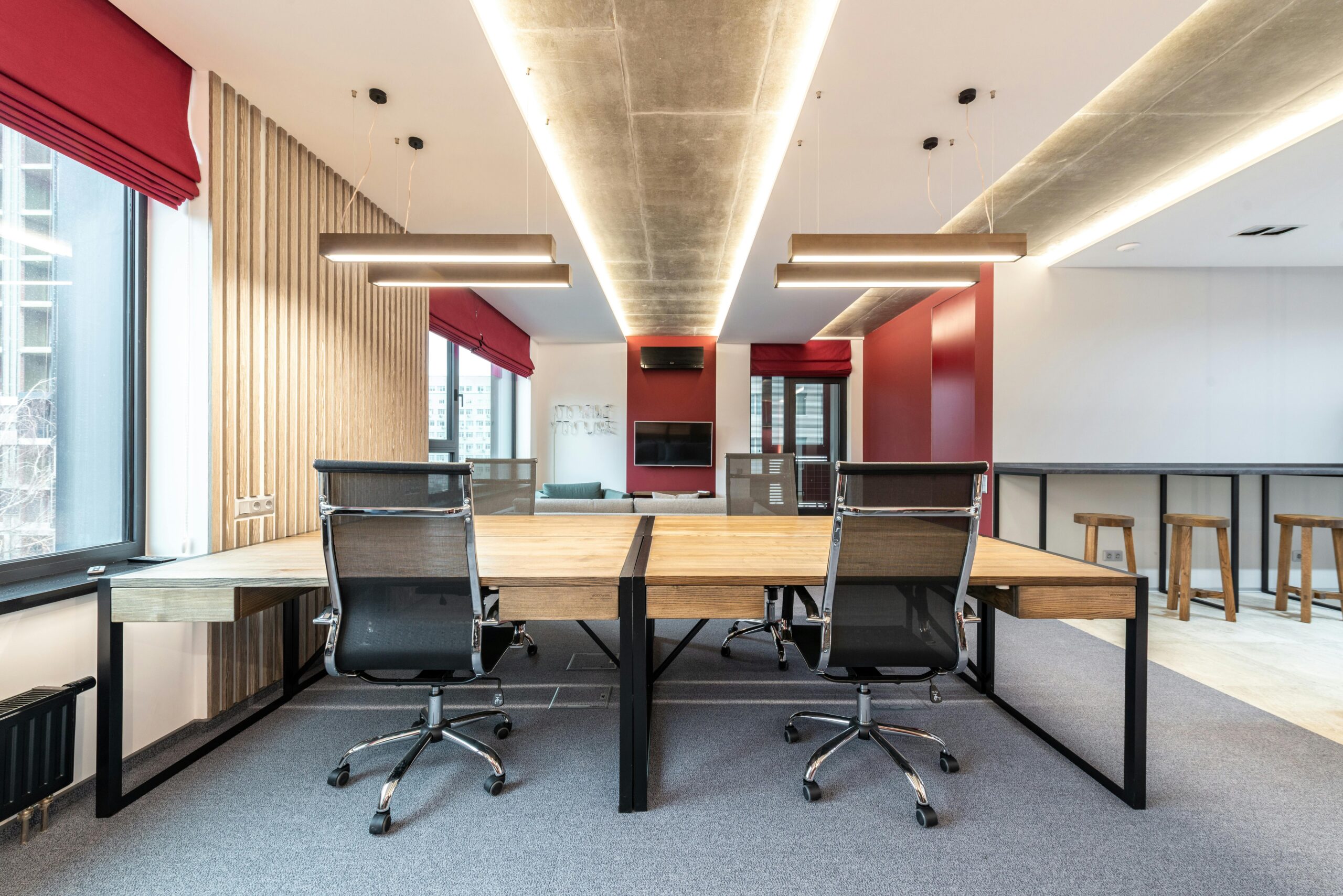 De ce contează designul interior într-un spațiu de lucru
